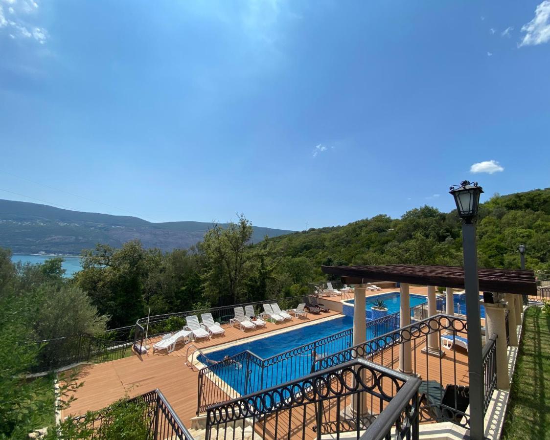 Adria Sea&Mountains Apartment Herceg Novi Bagian luar foto
